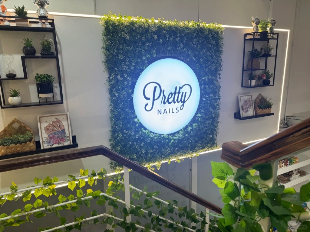 sabadell市中心rambla 大街美甲店低价转让_4_何以解忧 唯有暴富_来自小红书网页版.jpg