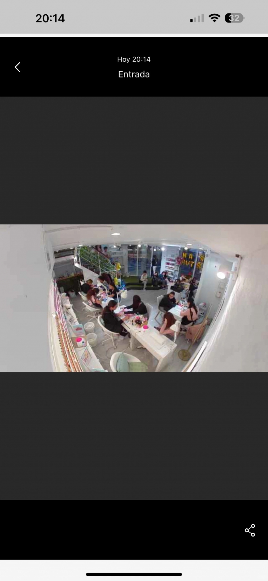 sabadell市中心rambla 大街美甲店低价转让_7_何以解忧 唯有暴富_来自小红书网页版.jpg