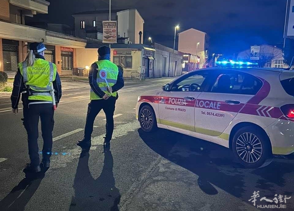 普拉托地方警察夜间突查：百车被临检，华人无证驾驶被罚