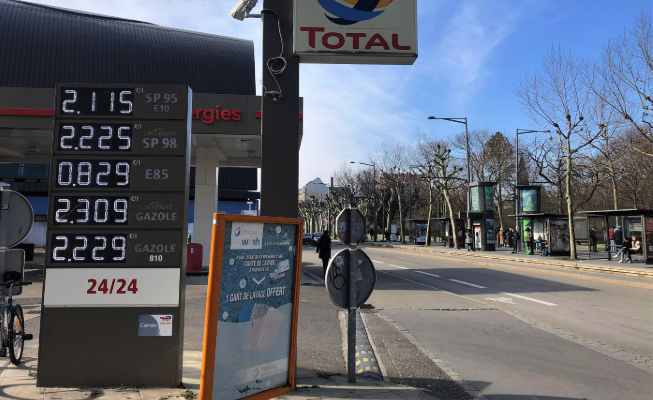 伊朗战争影响油价：为什么法国柴油涨得比汽油更快？