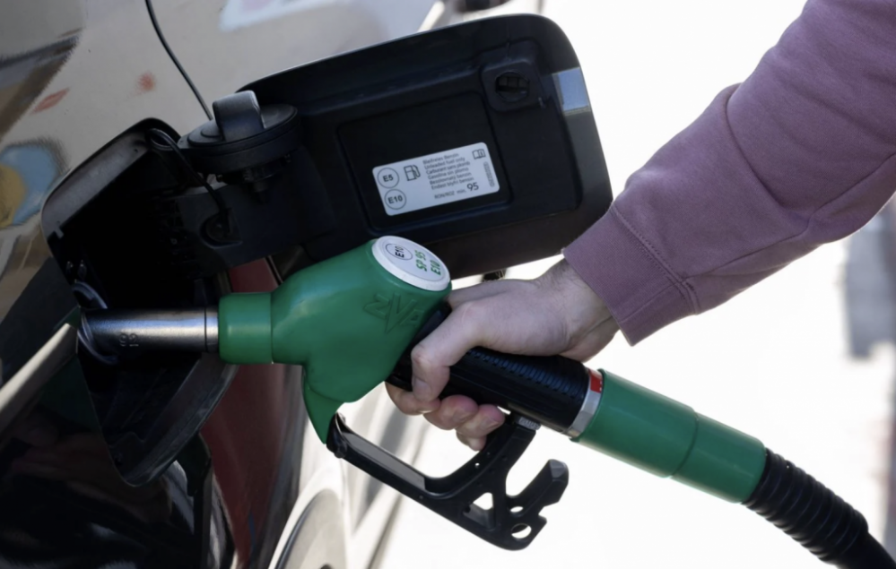 油价上涨：因财政赤字压力，法国政府暂不考虑降低燃油税