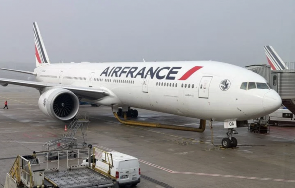 伊朗局势冲击航空业：航班缩减、票价上涨，今夏出行或更复杂 ...