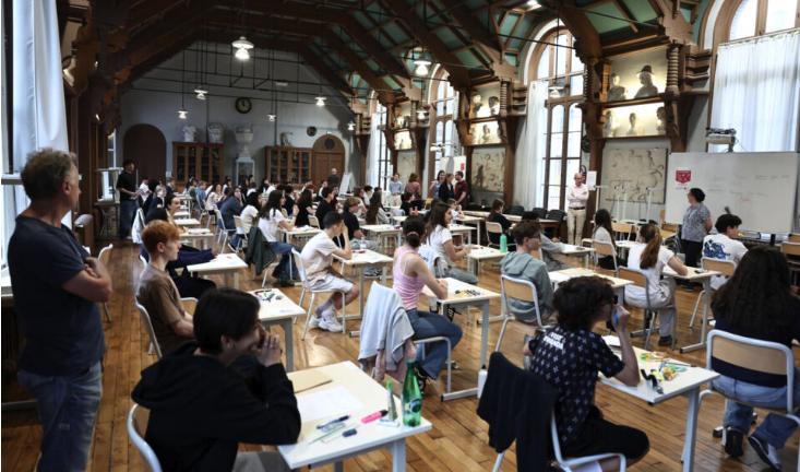 法国2026年初中排行榜公布：私校继续领跑，家长可查询家附近 collège 成绩 ...