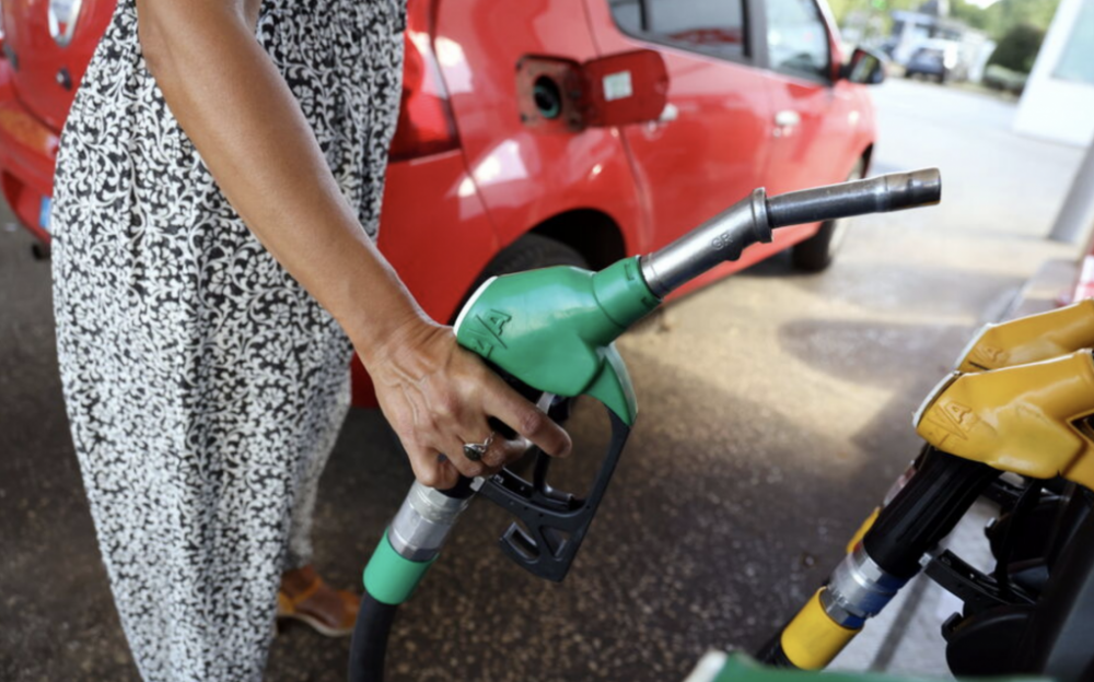 伊朗停火：勒科尔尼称“油价应下调”，石油行业预计每升将下降5至10欧分 ...