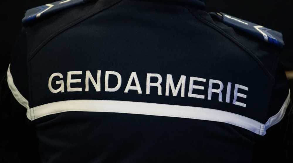 Loire-Atlantique一高中发生持刀伤人事件：一女生被同学刺伤，嫌疑人已被捕 ...