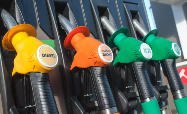 法国油价最新消息：政府要求分销商尽快降价，或祭出“利润封顶”法令