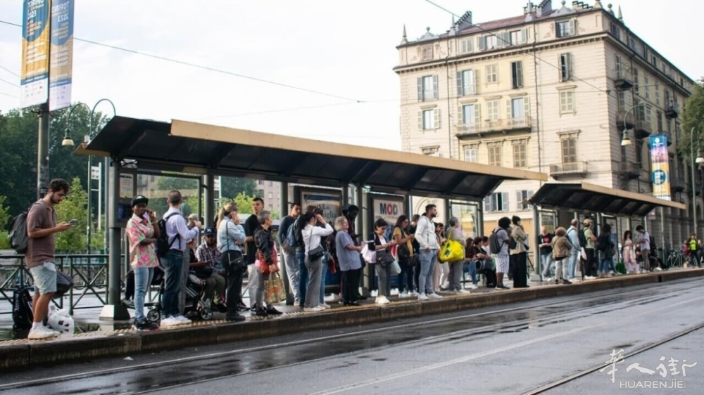 sciopero mezzi pubblici - foto archivio LaPresse-2.jpg