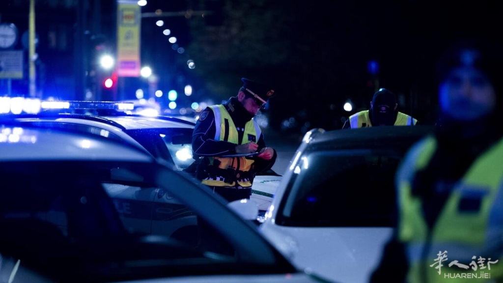 Controlli della polizia locale (vigili) di notte - foto Comune di Milano-2.jpeg