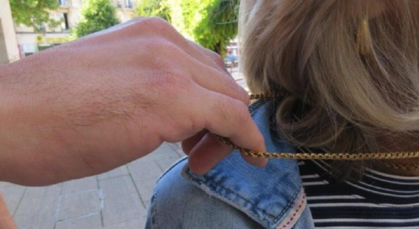 巴黎19区75岁老妇街头被抢金项链，两名男子被判实刑并禁入法国10年 ...
