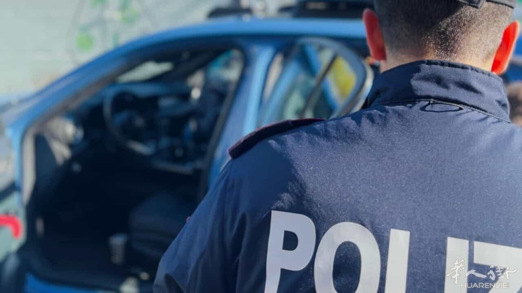 polizia poliziotto generica-2.jpeg