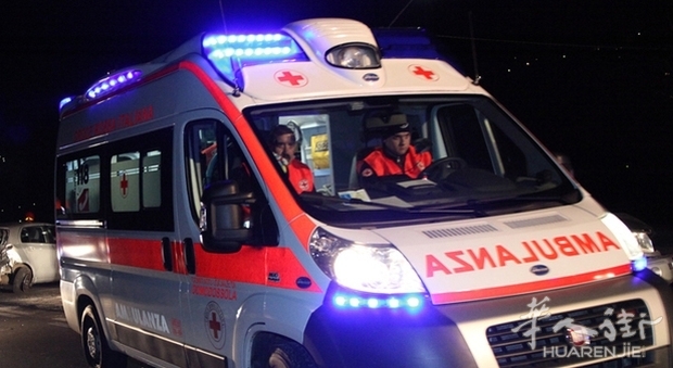 7_ambulanza_notte.jpg
