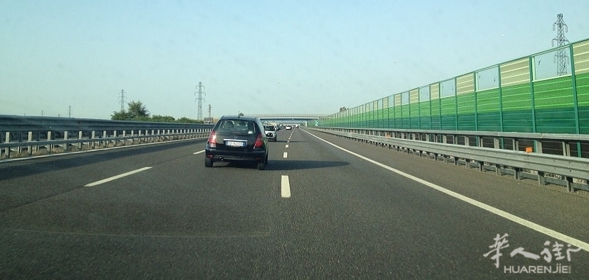 corsia-di-destra-in-autostrada.jpg