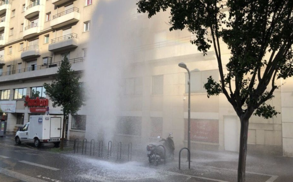 法国高温天“开消防栓降温”酿浪费：阿涅尔市向两名未成年人家庭索赔2000欧元 ...
