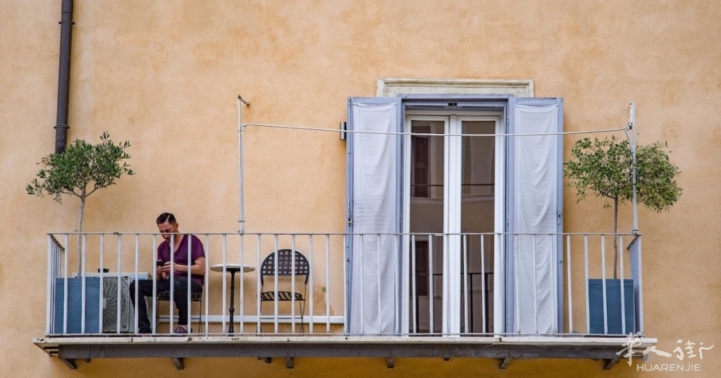 balcone_0.jpg