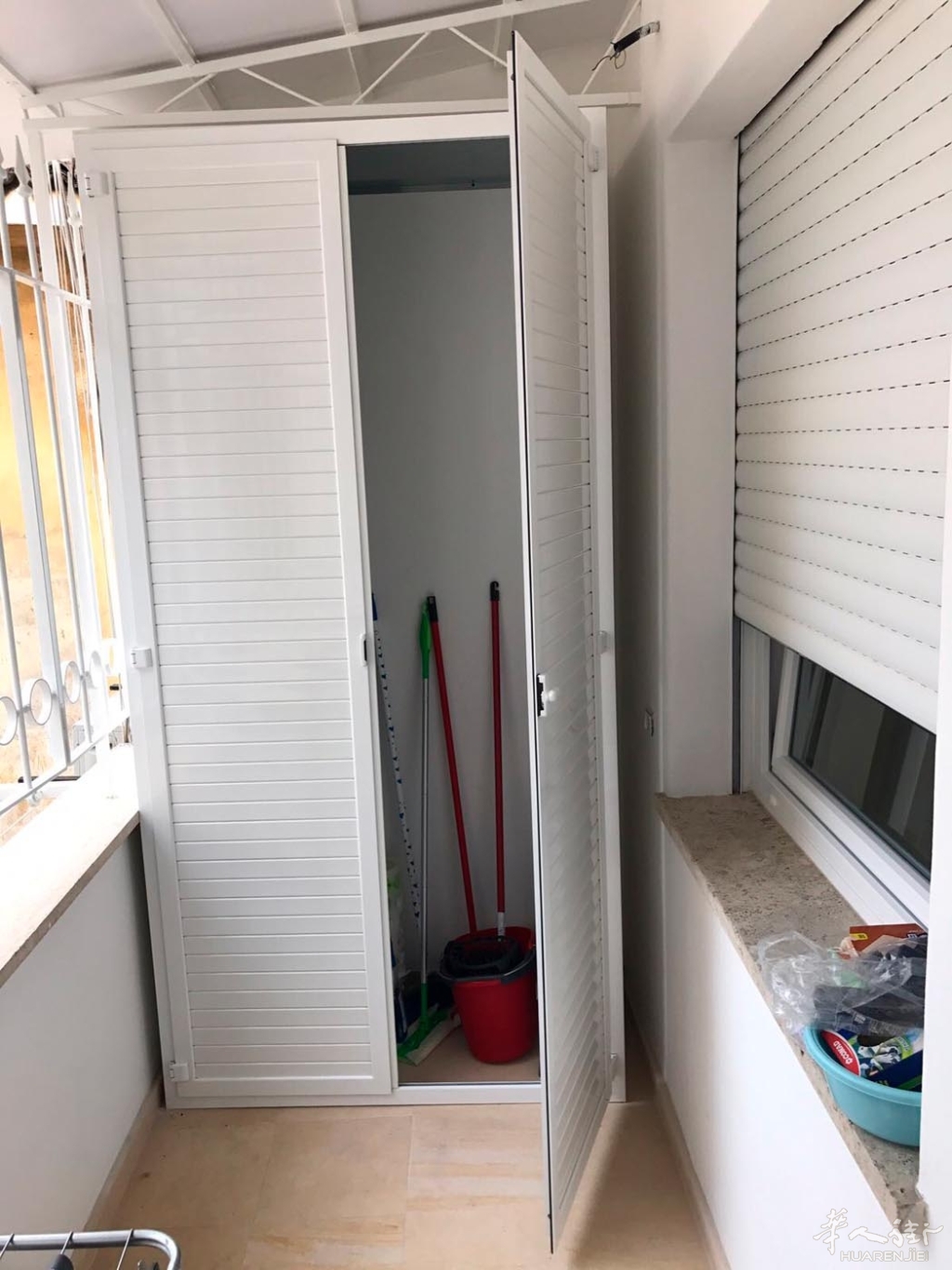 ArmadioEsterno_alluminio_bianco.jpg