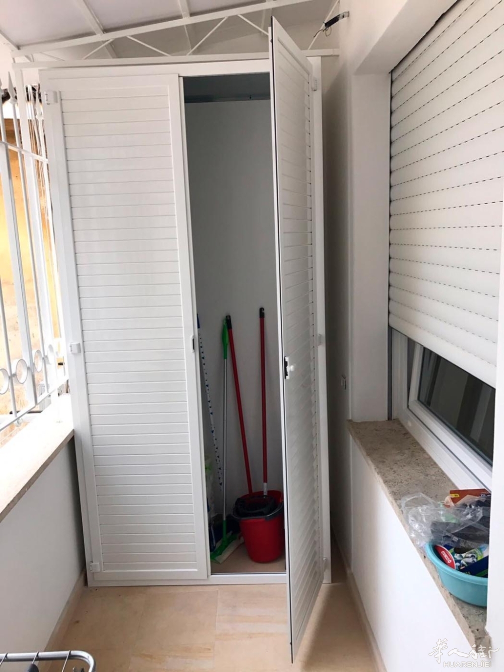 ArmadioEsterno_alluminio_bianco.jpg