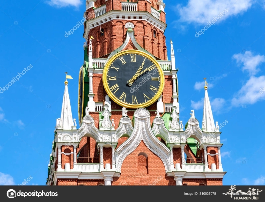 depositphotos_310037078-stock-photo-chimes-clock-on-spasskaya-tower.jpg