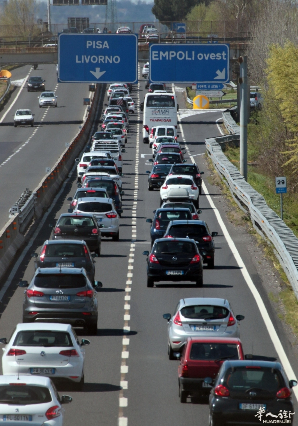 traffico-sulla-superstrada-fipili-foto-germogli.jpg