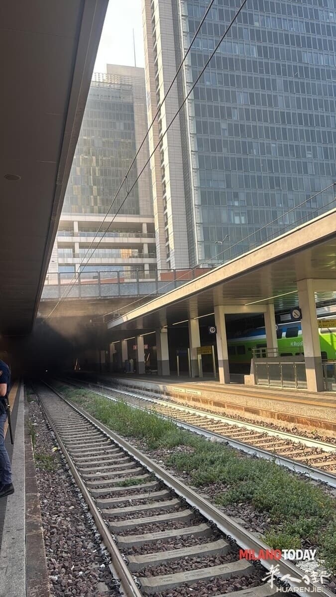Incendio al binario 20 in stazione Garibaldi - Foto Gemme (1).jpg