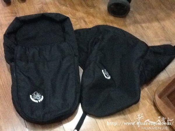 卖双人推车，有包脚，雨蓬，很小很轻€180