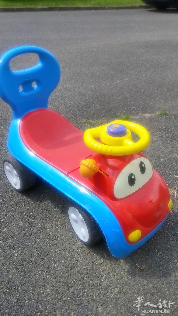 儿童小坐车Chicco和3轮trottinette Disney