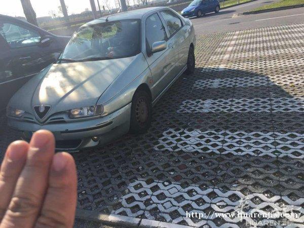 300块卖出售汽车
