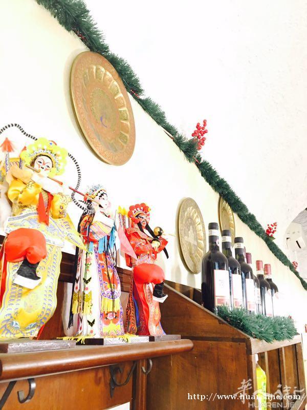siena市中心餐馆，股东不合现低价转让，意大利留学生和游客聚集的城市，电话057741858，3662101760，微信chenjian277947