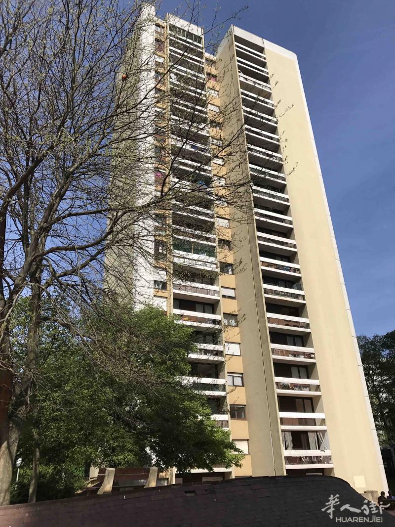 94区8号线 Creteil Prefecture 88平米三室一厅 售235000