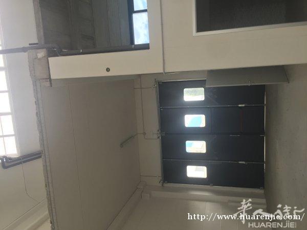 montemurlo老外工厂出租1500多平方➕100多平方住家 房租6000