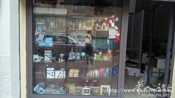应店面合同到期180平方的百货倒货