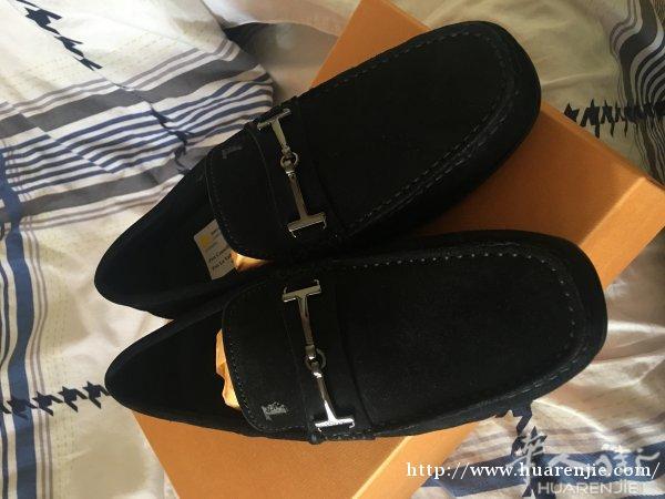转一双全新Tod's 39码豆豆鞋男鞋