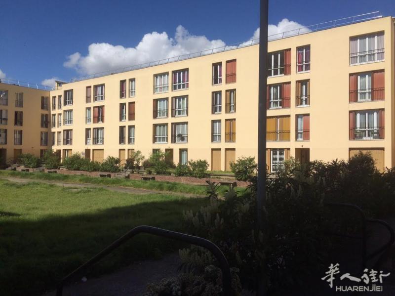 94省 CHOISY LE ROY 封闭式闹中取静小公寓,三房两厅(可四房一厅)96平方米出售