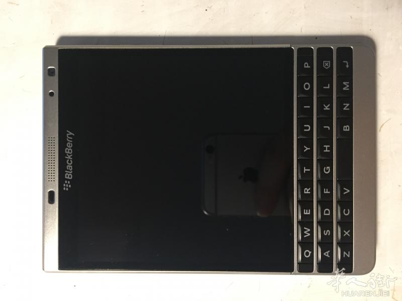 全新Blackberry Passport Silver Edition