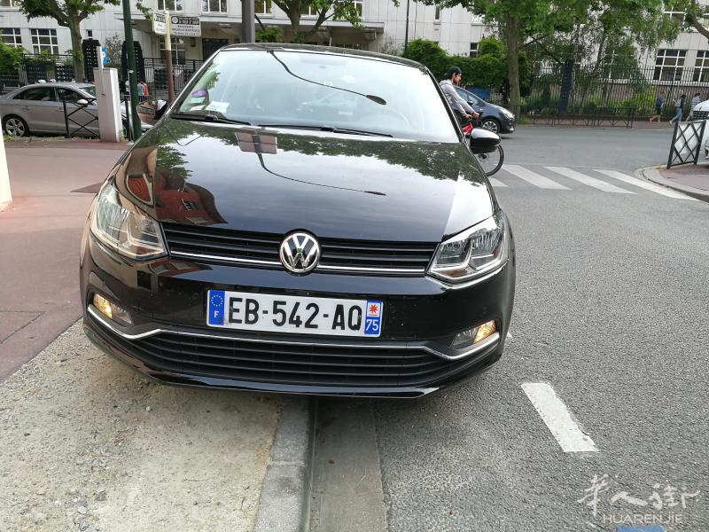 大众polo准新车,两万公里,才开一年,七折转让。