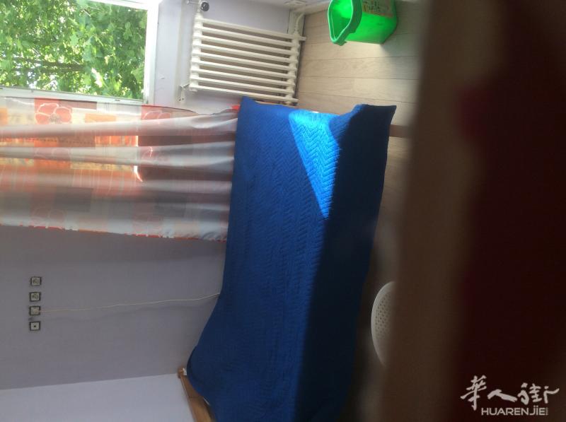 5号线底Bobigny -pantin 有独立房间出租 离地铁站3分钟左右 单身 夫妻 俩人合租都可以 有需要的联系我0609688364
