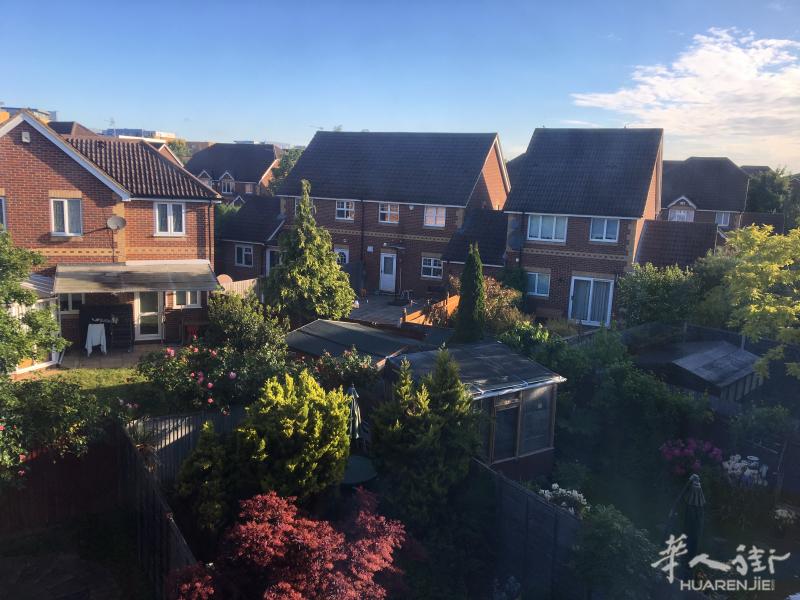 Thamesmead townhouse双人间/单人间分租,仅限女生,即时入住。最近火车站/DHL:WOOLICH ARSENAL