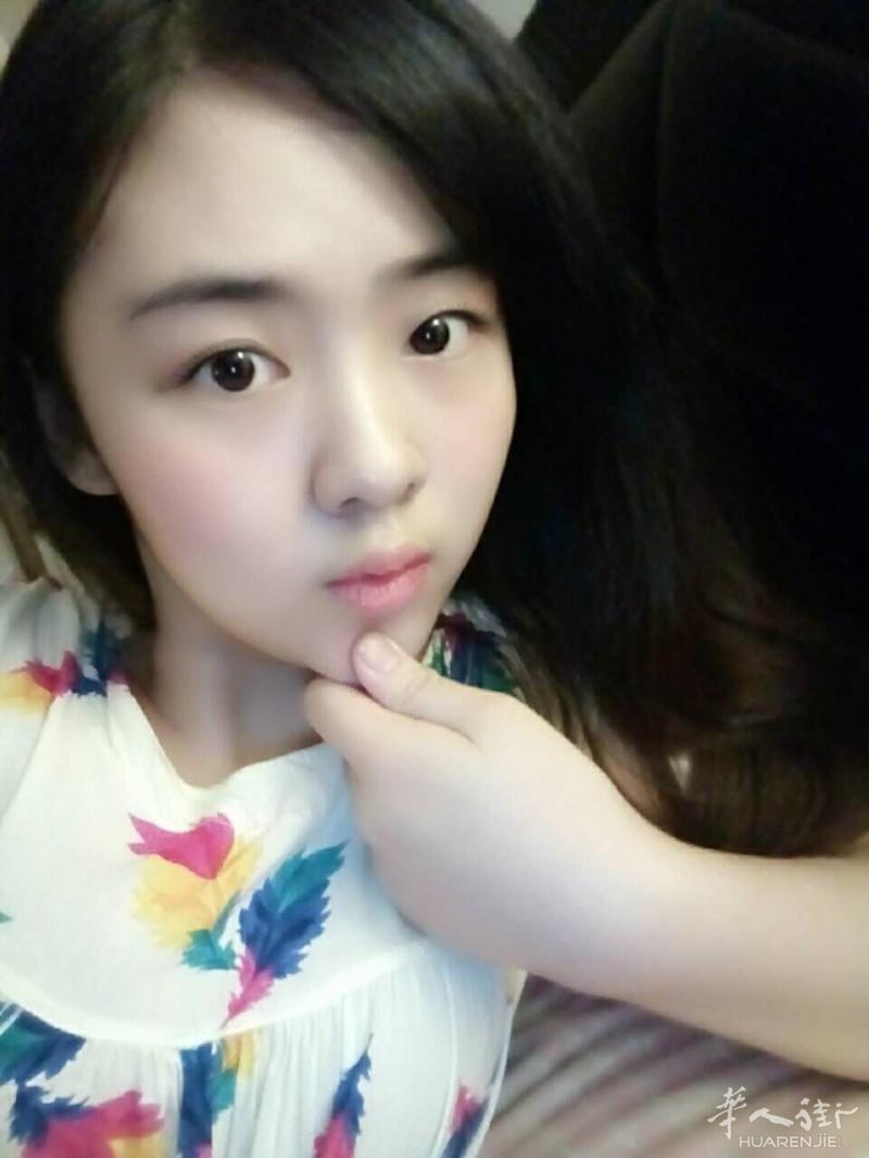 身边就没有个能交心的朋友。我只想认识点简简单单能掏心掏肺，一起哭一起笑的朋友。 本人现在在读书，真心交朋友就加我吧。微信:yrfc8900