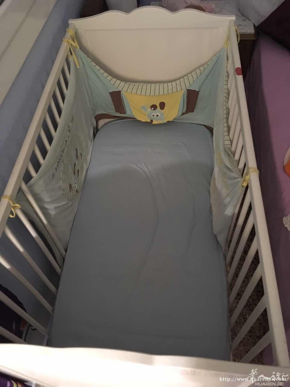 出售二手闲置的二胎座椅和婴儿床