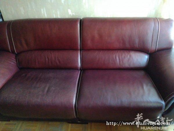 搬家真皮沙发免费送人