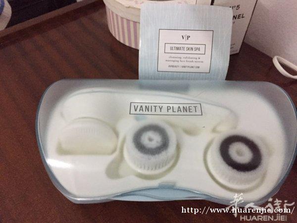 转让VP的洗脸仪 带日常清洁 深度清洁 去角质三个刷头 9层新 35€出首，坐标巴塞，微信：yingtaoxiaotailang