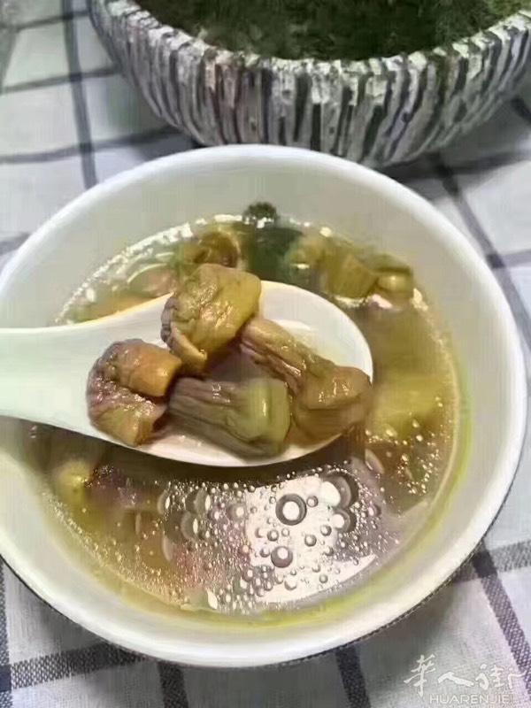 【云南野生姬松茸】
菌盖嫩，菌柄脆，口感极好，而且