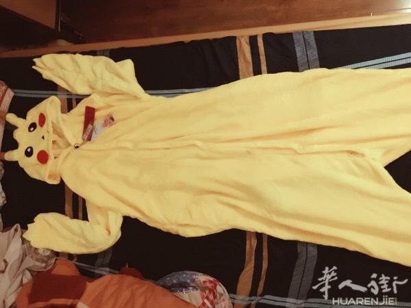 出2套睡衣熊猫m皮卡丘L 有意联系06501158