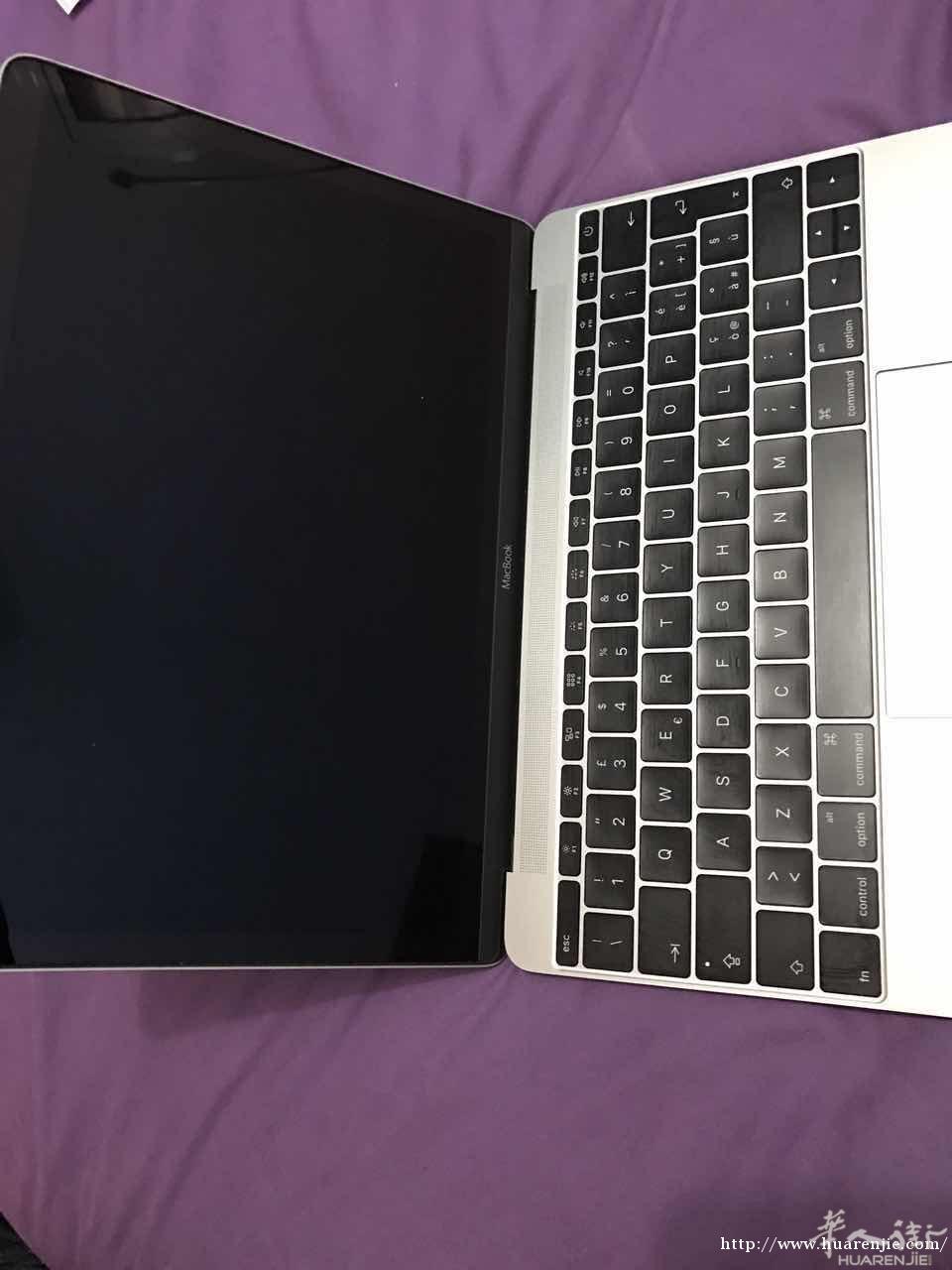 出售一部二手 MacBook 12寸  内存8gb  固态硬盘256gb   9.9成新  深灰色  刚激活2-3个月   机子是2016年低出的   730欧