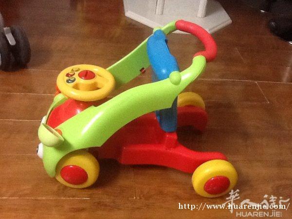 卖小孩学步车可骑又可推€20 ，唱歌€10，Gita€10，奶瓶消毒器€5