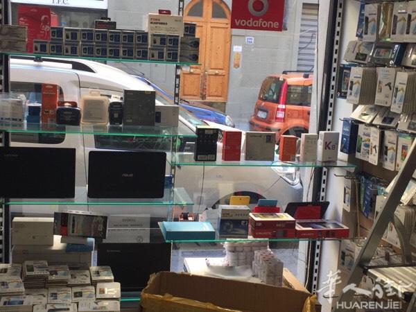 老外手机配件店因有多家店管理不了转让，价格优惠，近