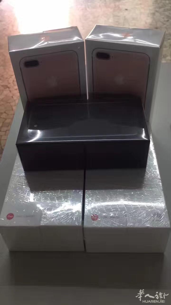 米兰手机店手机特价,位置在米兰中心火车站,苹果8plus 256gb价格940