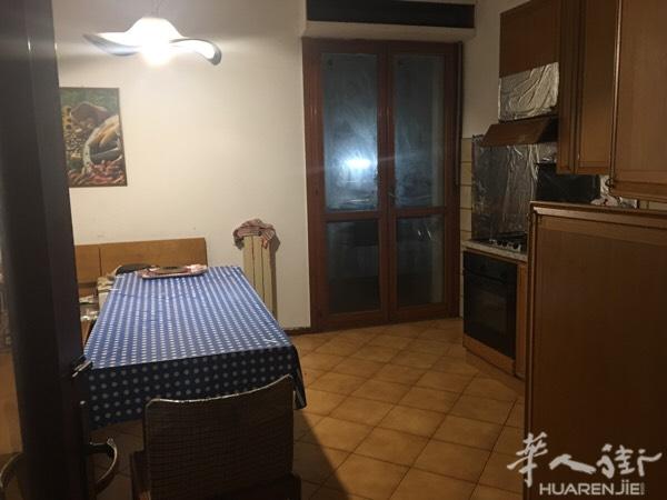 oste 教堂附近有住家出租，三房一厅，一厨房，