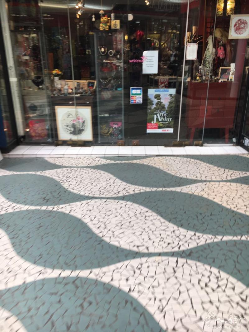 法国tours图尔市中心店铺转租