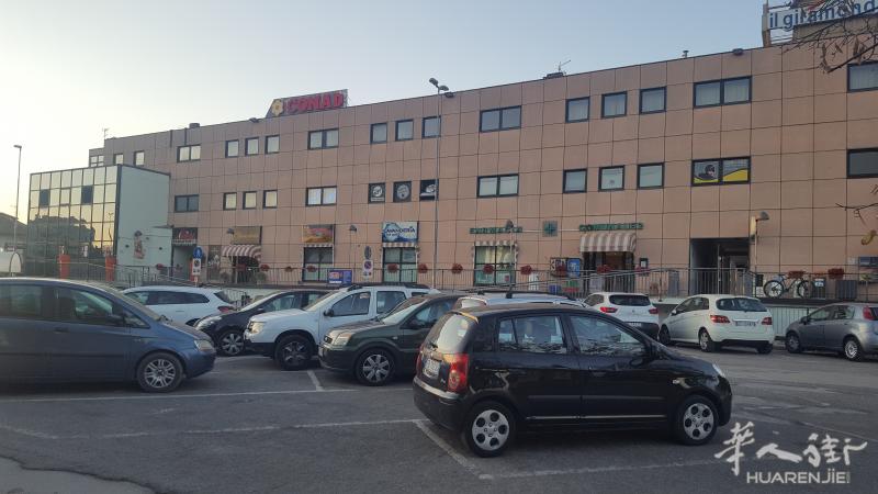 PERUGIA 百货店转让