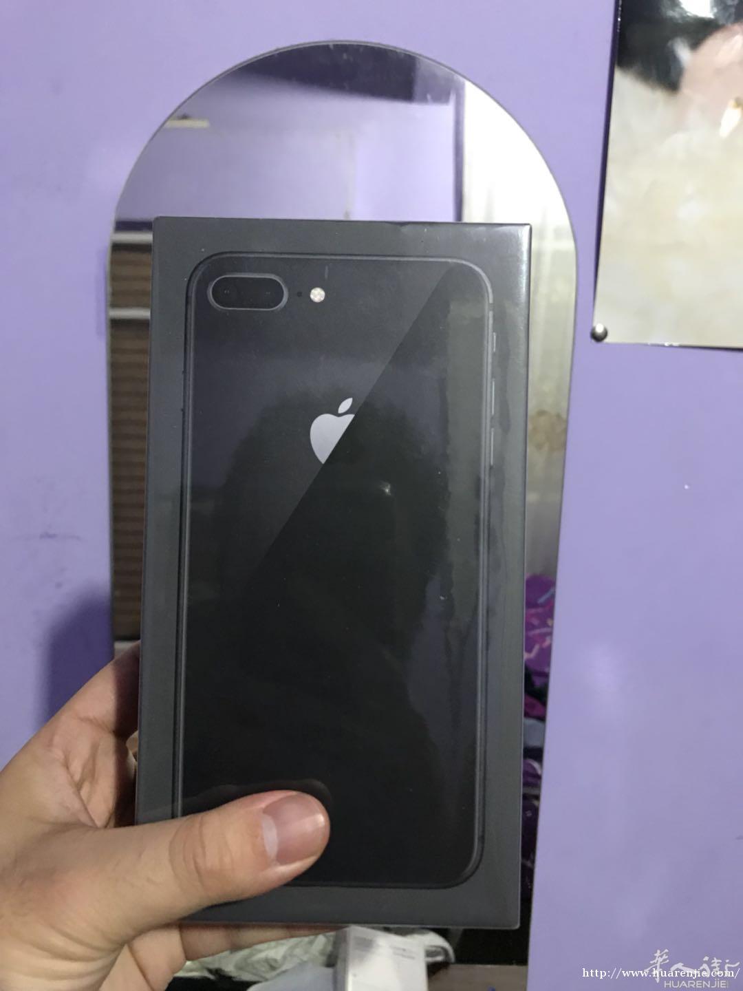 出一部8plus 64g黑色  特价 有意者微信：hui8686